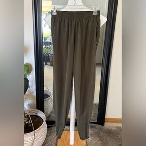 RUSSELL Women’s Olive Green Lightweight Pants